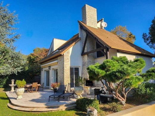 منزل ﻓﻲ Montlhéry, Essonne