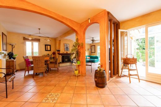 Luxus-Haus in Sucy-en-Brie, Val-de-Marne