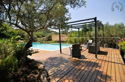 Luxe woning in Carcès, Var