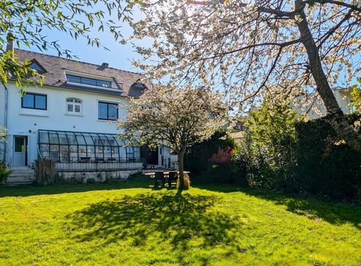 Luksusowy dom w Saint-Rémy-lès-Chevreuse, Yvelines