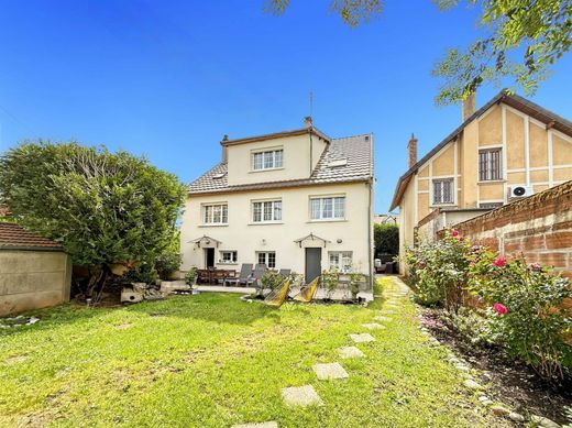 Casa di lusso a Champigny-sur-Marne, Val-de-Marne