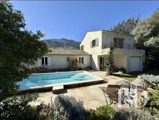 豪宅  Sisco, Upper Corsica