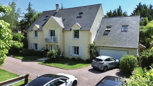 Luxury home in Pierrefonds, Oise
