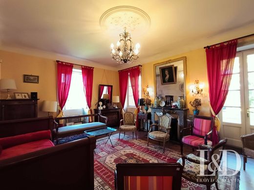 Saint-Pée-sur-Nivelle, Pyrénées-Atlantiquesの高級住宅