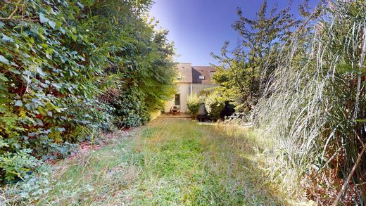 Luxury home in Champigny-sur-Marne, Val-de-Marne