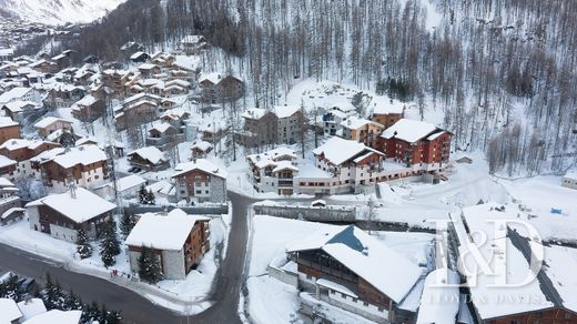 Val-d'Isère, Savoyのアパートメント