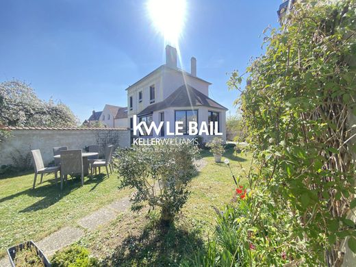 Casa di lusso a Pontoise, Val d'Oise