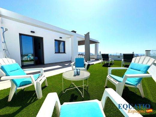 Apartment / Etagenwohnung in Altea, Alicante