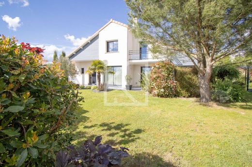 豪宅  Cholet, Maine-et-Loire