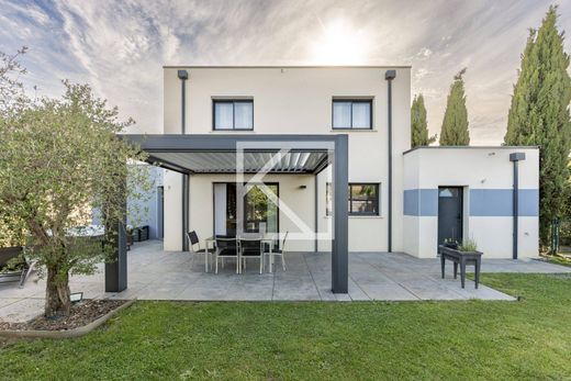 Luxury home in Mulsanne, Sarthe