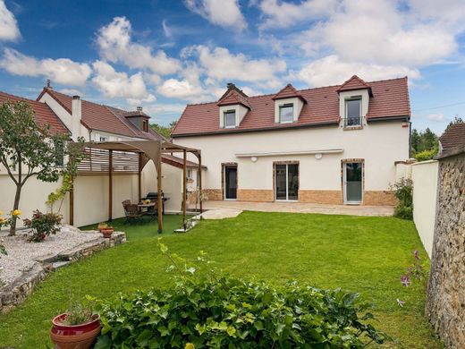 Luxury home in Bussy-Saint-Georges, Seine-et-Marne