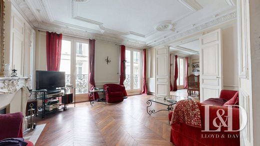 Apartment in Montorgueil, Sentier, Vivienne-Gaillon, Paris