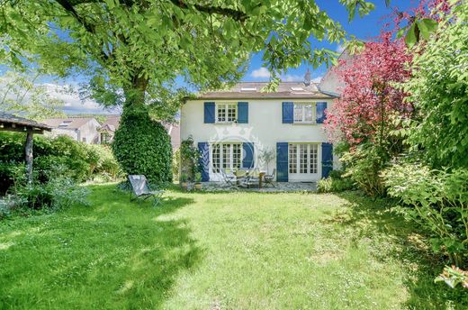 Luxury home in Montlignon, Val d'Oise