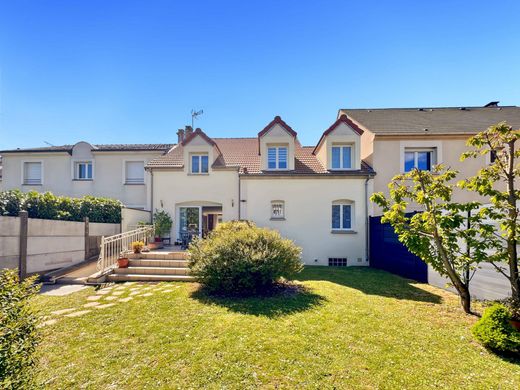 Luxury home in Sucy-en-Brie, Val-de-Marne