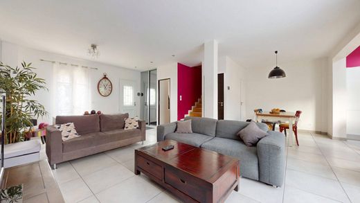 Casa de lujo en Saint-Maur-des-Fossés, Valle de Marne