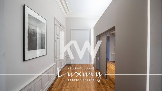 ﺷﻘﺔ ﻓﻲ Clermont-Ferrand, Puy-de-Dôme