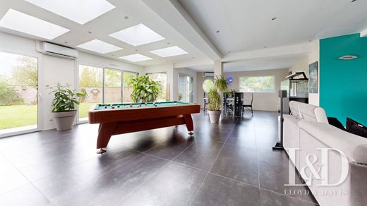Luxe woning te koop Saint-Martin-de-Nigelles