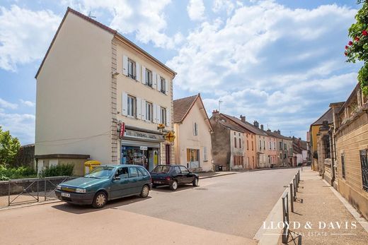 Residential complexes in Santenay, Cote d'Or