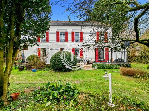 Luxury home in Sevran, Seine-Saint-Denis