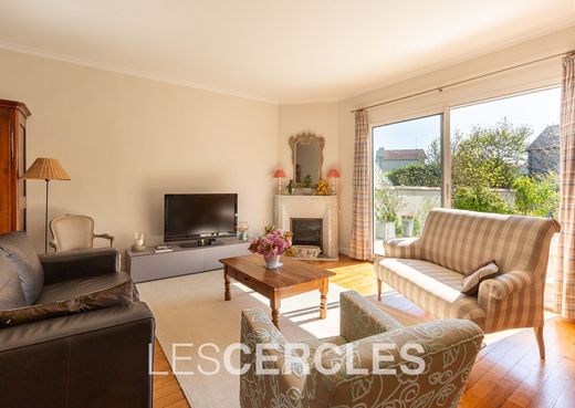 Πολυτελή κατοικία σε Chatou, Yvelines