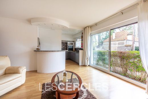 Apartment / Etagenwohnung in Le Vésinet, Yvelines