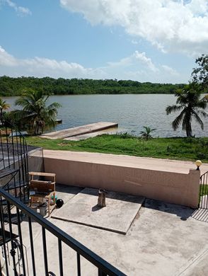 Casa de luxo - San Fernando, Corozal District