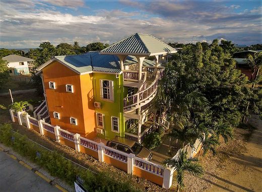 Casa de luxo - Placencia, Stann Creek District