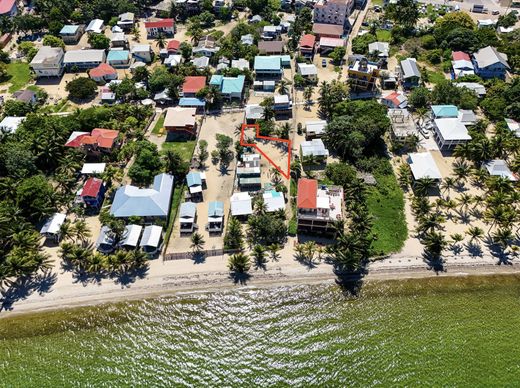 Land in Placencia, Stann Creek District