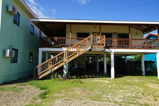 Luxus-Haus in Placencia, Stann Creek District