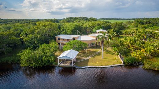 Luxury home in Corozal, Corozal District