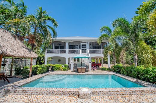 Luxus-Haus in Stann Creek District