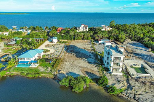 Land in Placencia, Stann Creek District