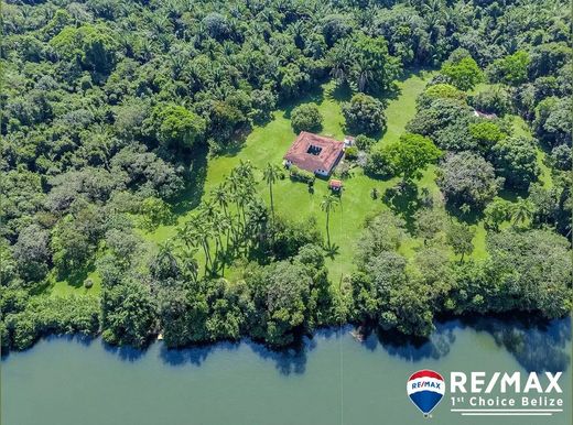 Luxus-Haus in Sittee, Stann Creek District