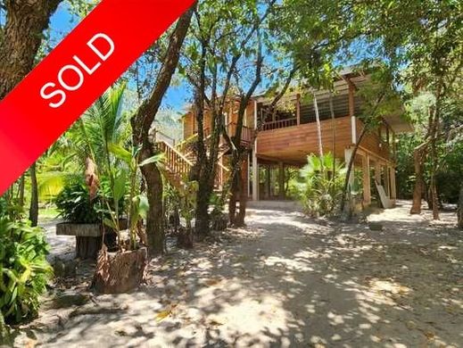 Casa di lusso a Placencia, Stann Creek District