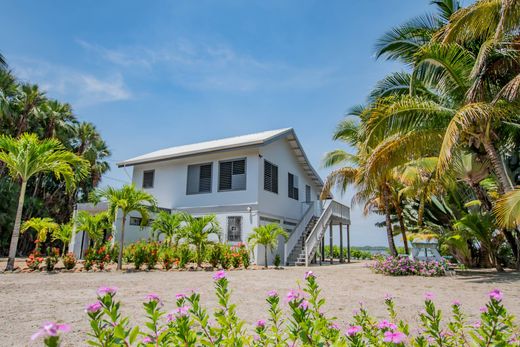 Luxus-Haus in Placencia, Stann Creek District