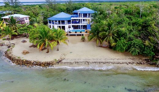 Casa de lujo en Placencia, Stann Creek District