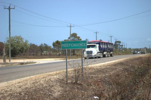 Independence and Mango Creek, Stann Creek Districtの土地