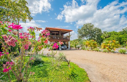 Casa de luxo - Placencia, Stann Creek District