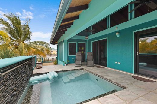 豪宅  Placencia, Stann Creek District