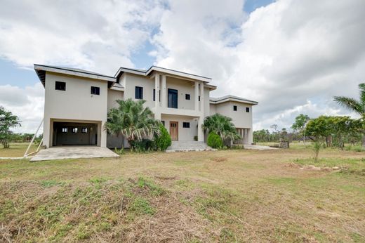 Luxury home in Stann Creek District