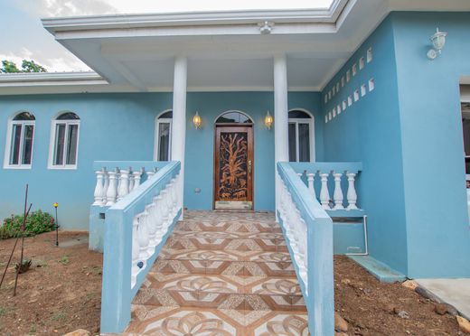 Luxus-Haus in Dangriga, Stann Creek District