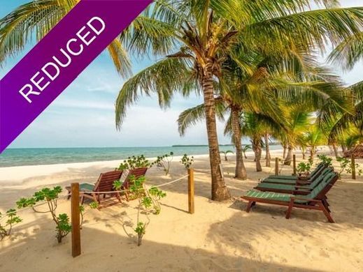 Luxury home in Placencia, Stann Creek District