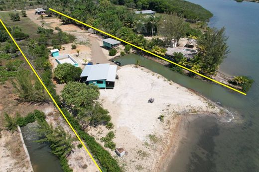Luxury home in Independence and Mango Creek, Stann Creek District