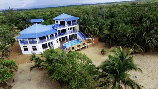 Lüks ev Placencia, Stann Creek District
