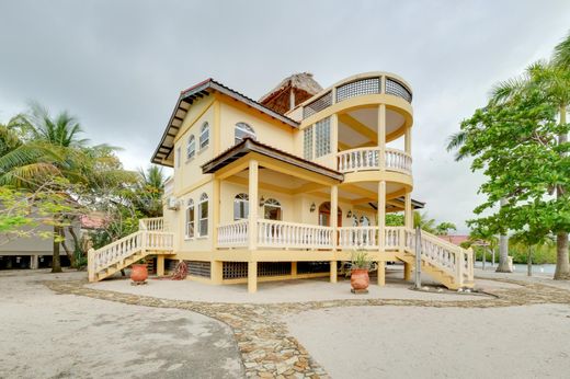 Luxus-Haus in Placencia, Stann Creek District