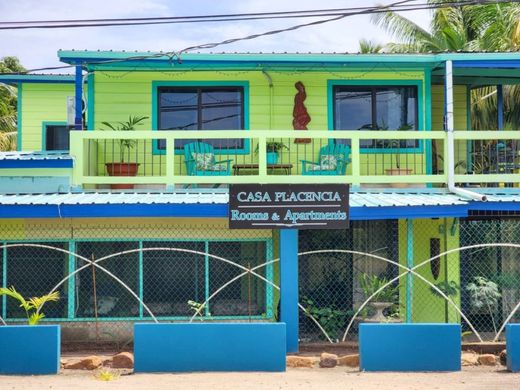 Luxus-Haus in Placencia, Stann Creek District