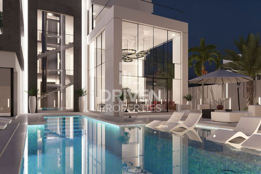 Land in Dubai