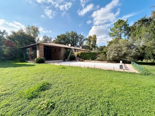 Luxus-Haus in Menville, Haute-Garonne