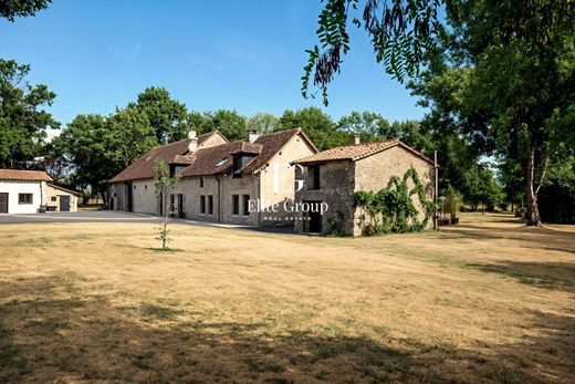 Luxe woning in La Puye, Vienne