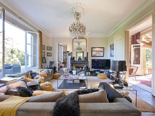 Castle in Bordeaux, Gironde